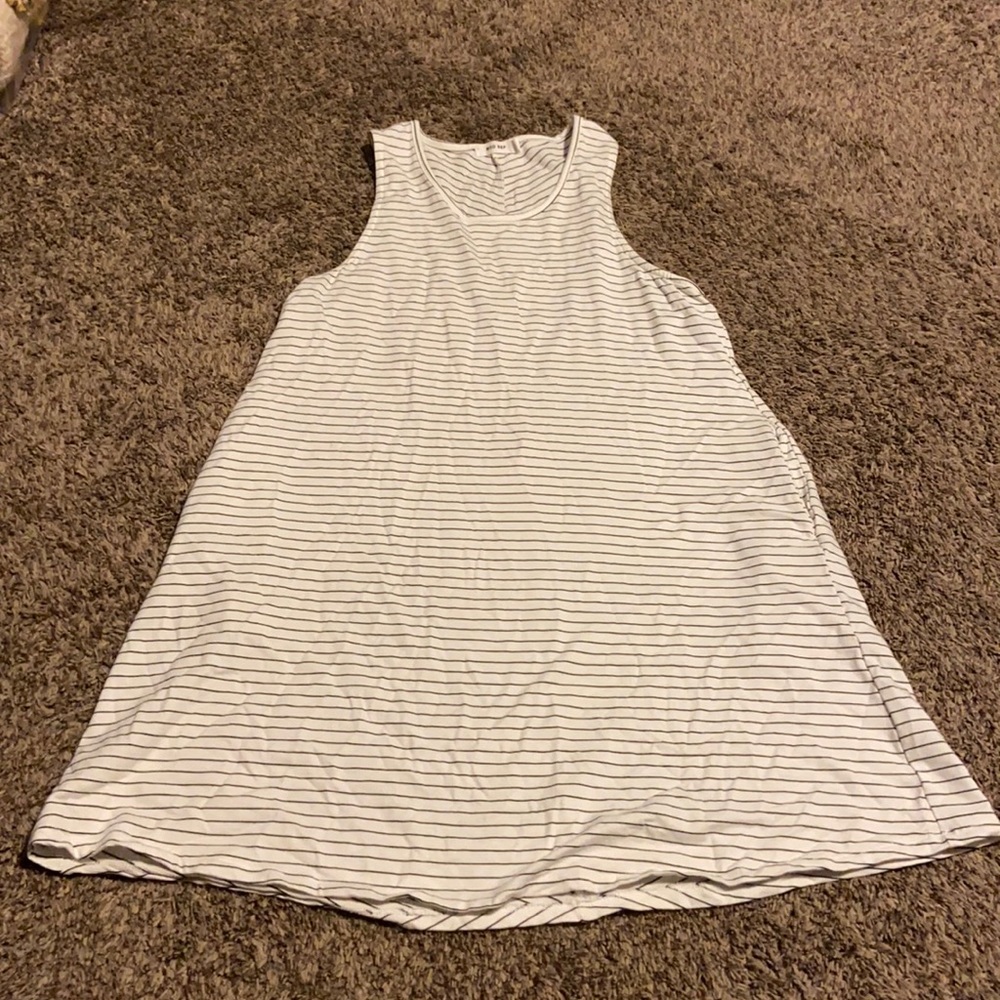 White and black mod ref stripped dress size large with pockets
